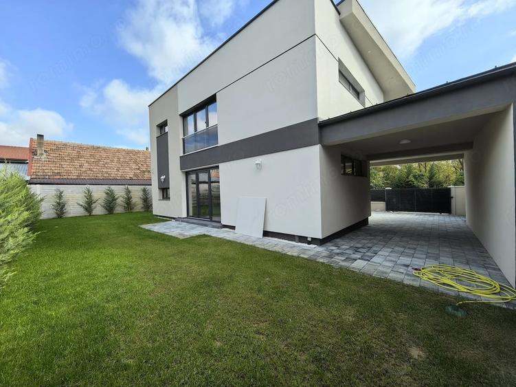 Casă cu Teren 308 Mp în Ciarda Roșie