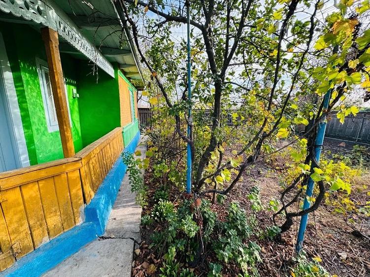 Casă cu 6 camere cu Teren 1100 Mp în Grindu