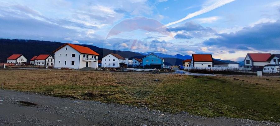 Teren Construcții intravilan de 609 mp, în Nord-Est
