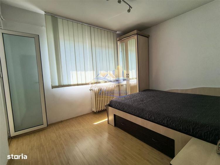 De vanzare Apartament 4 camere Constanta Inel II - 1