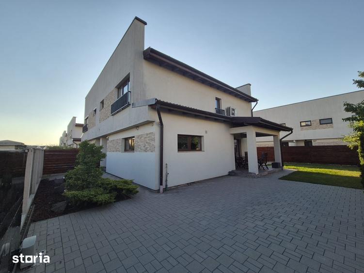 Casă cu 4 camere cu Teren 220 Mp în Central
