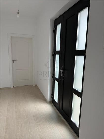 Casă individuală cu 3 camere cu Canalizare în Giroc