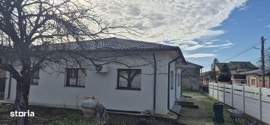 Casă cu 4 camere cu Teren 140 Mp în Central