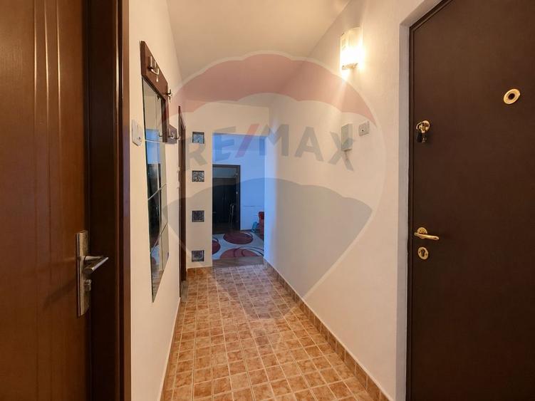 Apartament cu 3 camere semidecomandat, mobilat în Mănăștur