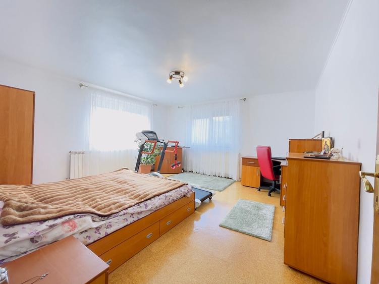 Duplex cu 3 camere cu Canalizare în Noua