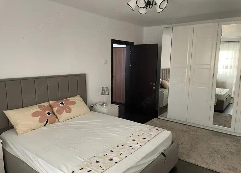 Apartament cu 3 camere decomandat, mobilat în Berceni