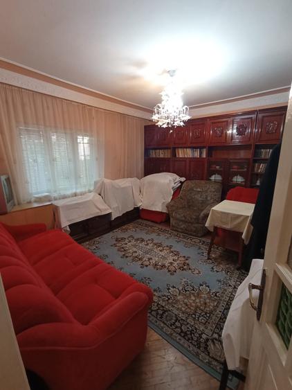 Casă individuală cu 4 camere cu Canalizare în Nicolina