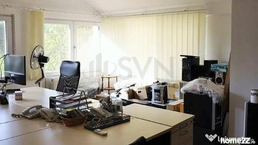 Casă cu 8 camere cu Teren 355 Mp în Nordului