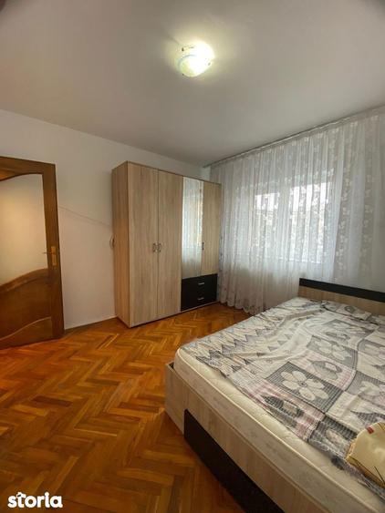 Apartament cu 2 camere decomandat în Craiovița Nouă