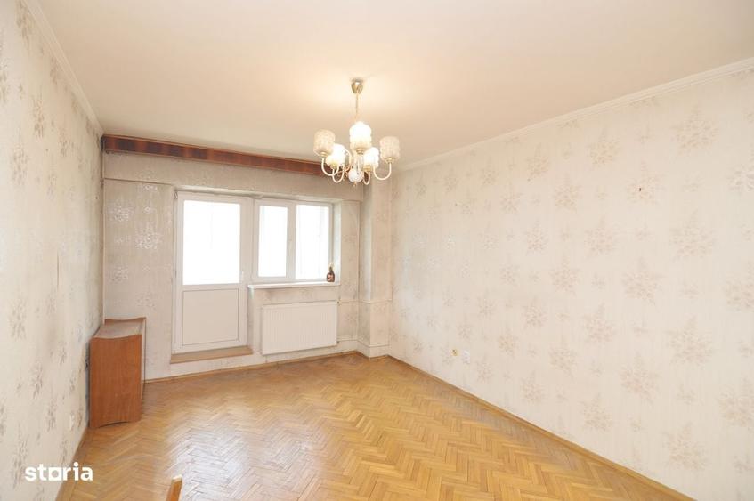 Apartament cu 4 camere decomandat în Titulescu