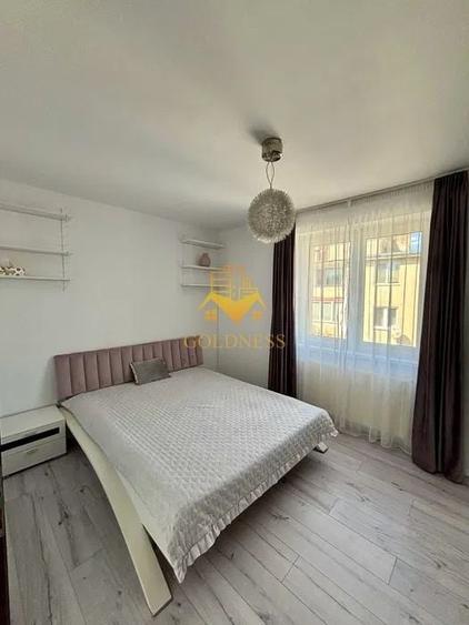 Apartament cu 2 camere semidecomandat, mobilat în Central