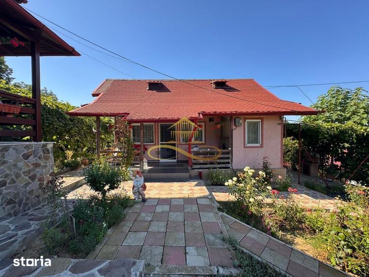 Casă cu 5 camere cu Teren 760 Mp în Măgura