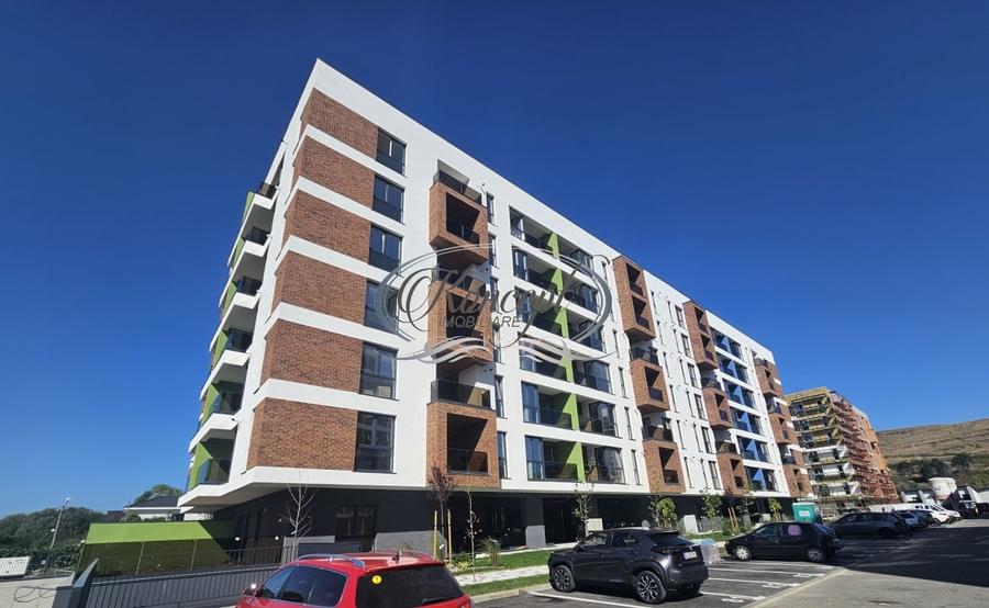 Apartament cu 3 camere semidecomandat în Florești