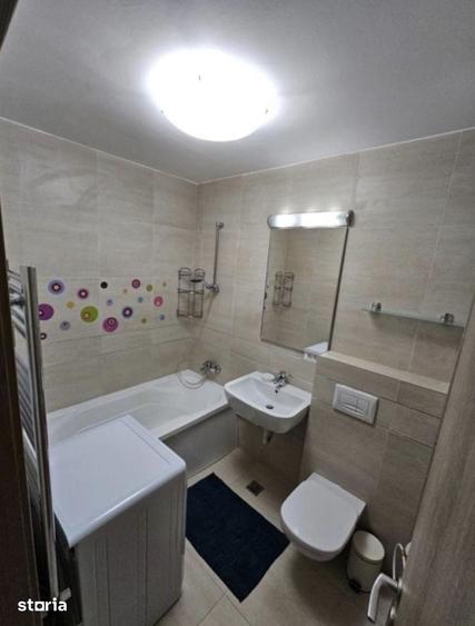 Apartament cu 3 camere semidecomandat în Iancului