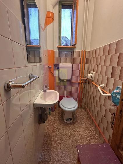 Apartament cu 4 camere semidecomandat în Ferdinand