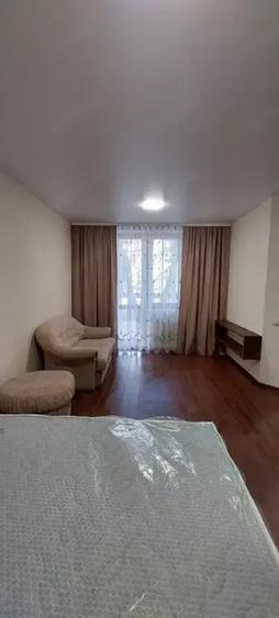 Apartament cu 2 camere decomandat în Florilor