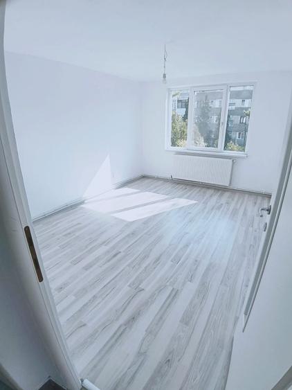 Apartament cu 3 camere decomandat în Ultracentral