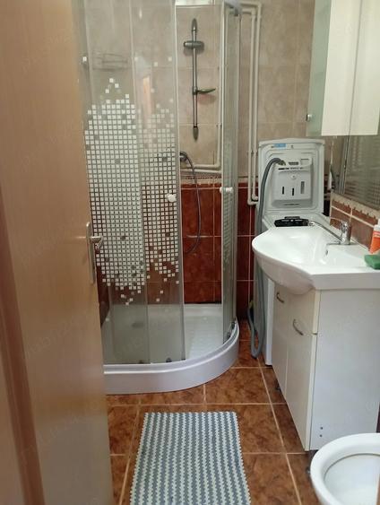 Garsonieră decomandată în Central