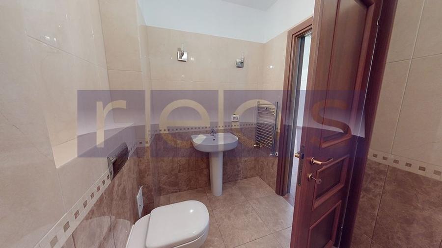 Apartament cu 4 camere decomandat în Beller