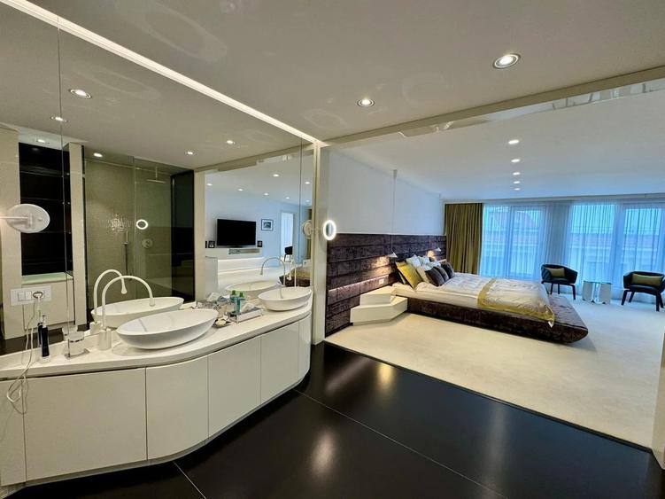 Penthouse cu 5 camere decomandat în Herăstrău