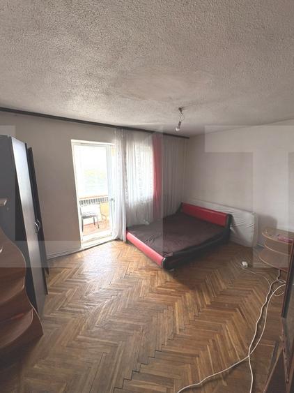 Apartament cu 3 camere decomandat, mobilat în Central