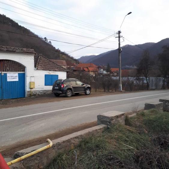 Casă cu 4 camere în Săsciori