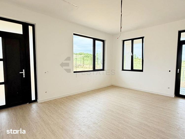 Casă cu 3 camere decomandat cu Teren 350 Mp în Paleu