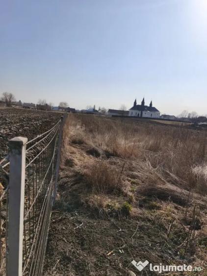 Teren de 3014 mp, în Frătăuții Vechi