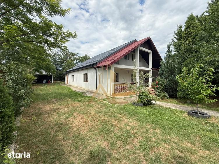 Casă cu 3 camere cu Teren 1100 Mp în Central