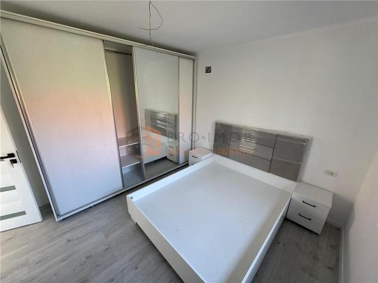 Casă individuală cu 3 camere cu Canalizare în Mărăcineni