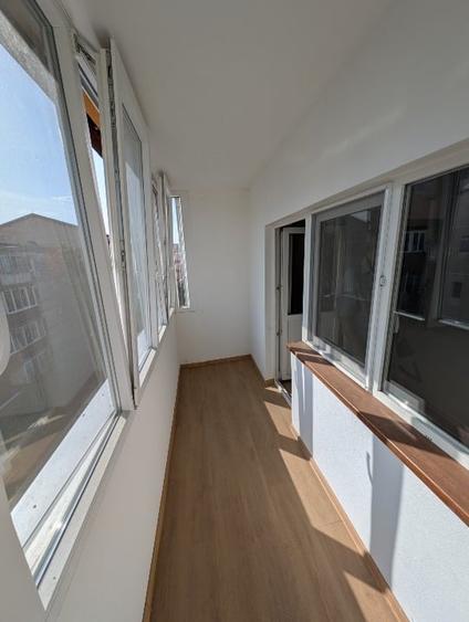 Apartament cu 2 camere semidecomandat în Soarelui