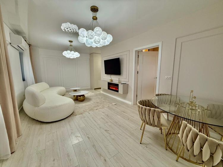 Apartament cu 3 camere decomandat în Nicolina
