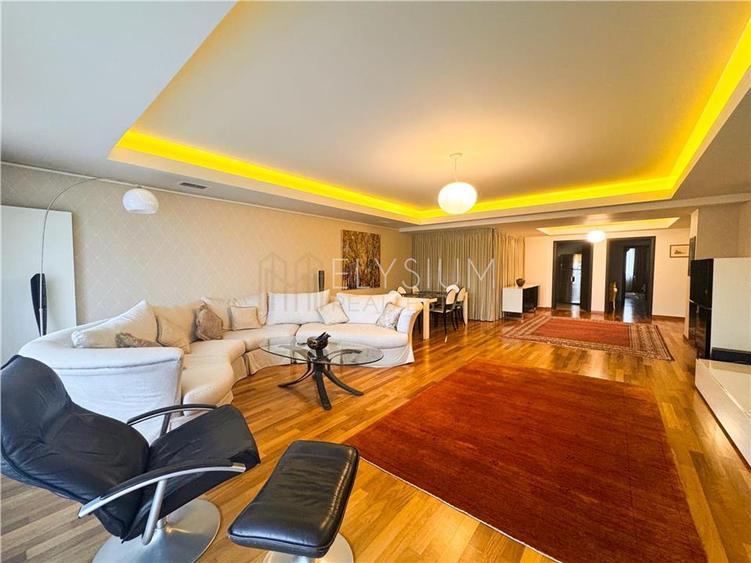 Apartament cu 4 camere decomandat, mobilat în Nordului