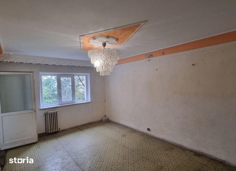 Apartament cu 2 camere decomandat în Nicolina