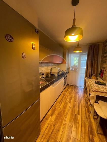 Apartament cu 3 camere în Piața Cluj