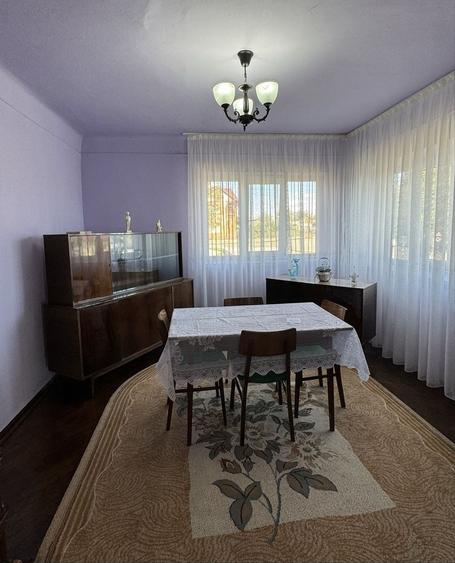 Casă cu 4 camere cu Teren 3200 Mp în Săsarm