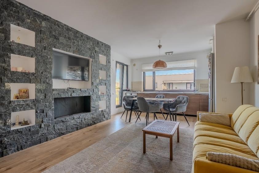 Apartament cu 2 camere semidecomandat, mobilat în Băneasa