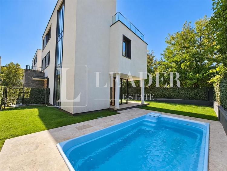 Casă cu 5 camere cu Teren 400 Mp în Pipera