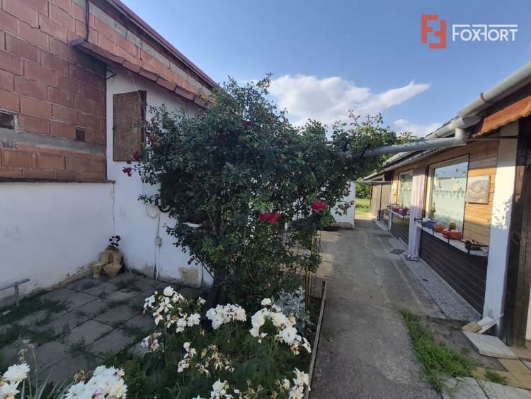 Teren Construcții intravilan de 1362 mp, în Ghirodei