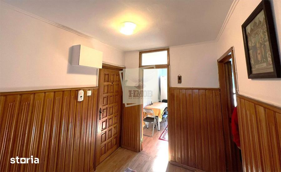 Apartament cu 3 camere decomandat, mobilat în Sub Arini
