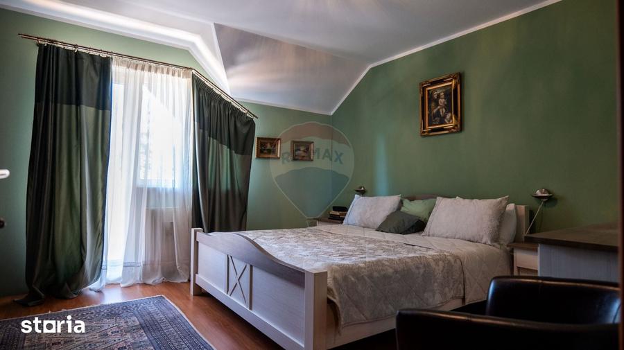 Casă cu 5 camere cu Teren 529 Mp în Balotești