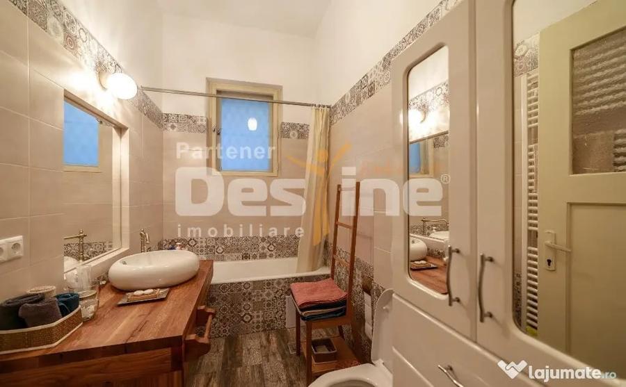 Apartament cu 4 camere decomandat în Central