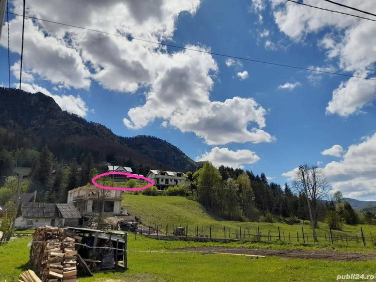 Teren de 950 mp, în Vidra