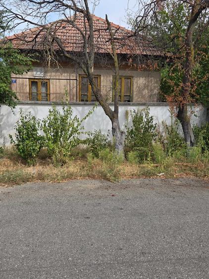 Casă cu 3 camere în Central