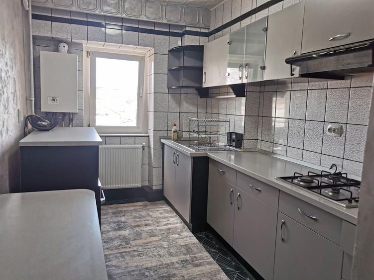 Apartament cu 3 camere decomandat în Mărăști