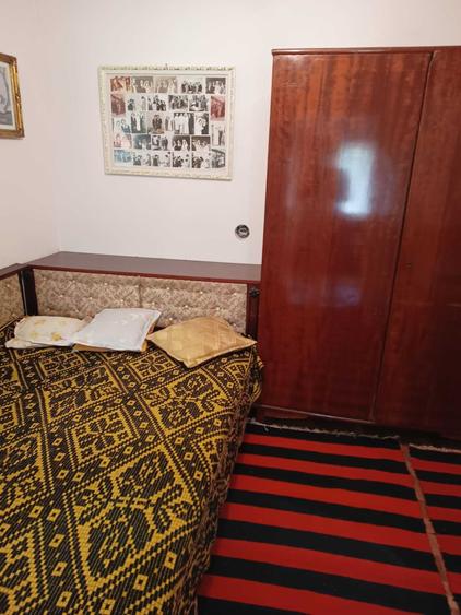 Casă cu 4 camere în Tovărășia