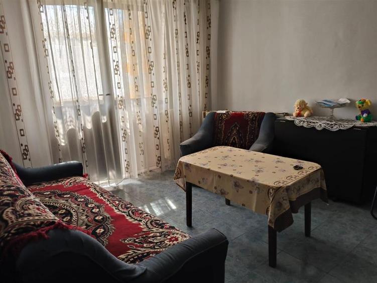 Apartament cu 2 camere semidecomandat, mobilat în Viziru 3