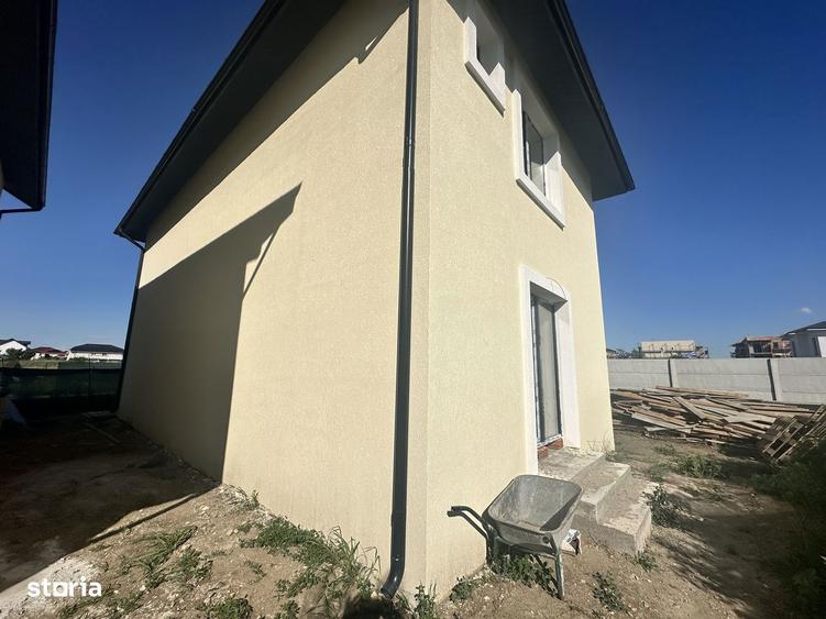 Casă cu 4 camere cu Teren 242 Mp în Central