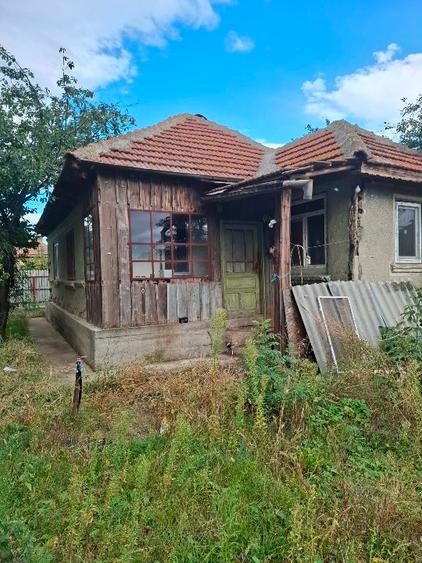Casă individuală cu 3 camere cu Teren 1350 Mp în Movila Banului