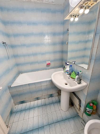 Apartament cu 4 camere decomandat în Colentina